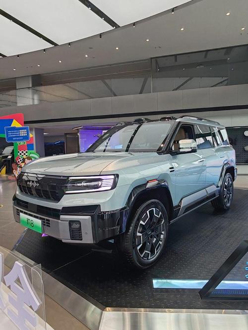 重庆43比亚迪方程豹硬派越野的爆款，英菲尼迪35周年与你共成长